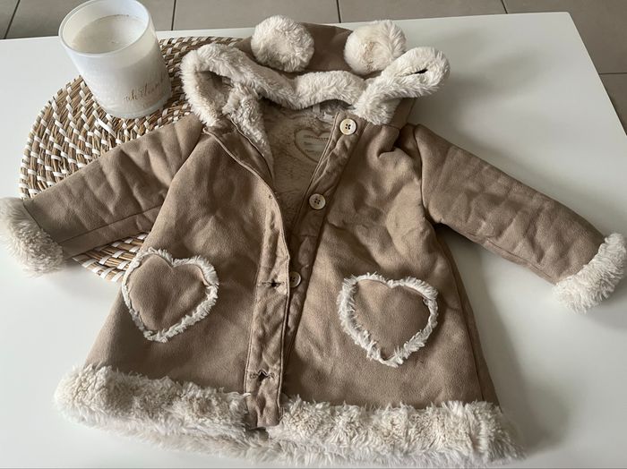 Manteau en suédine beige avec fourrure - 12 mois