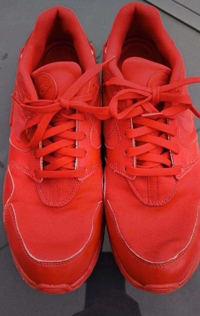 Baskets rouge Nike - photo numéro 3
