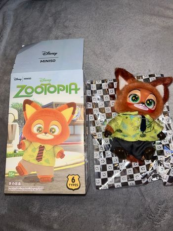 Peluche porte clefs style labubu zootopia Disney