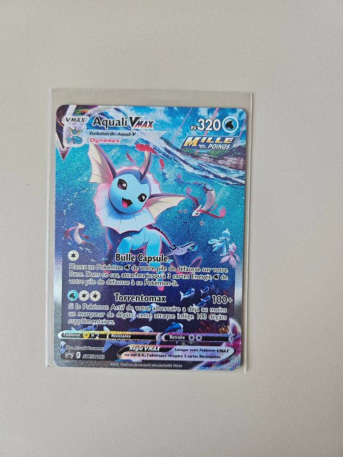 Carte Pokémon Aquali Vmax SWSH182