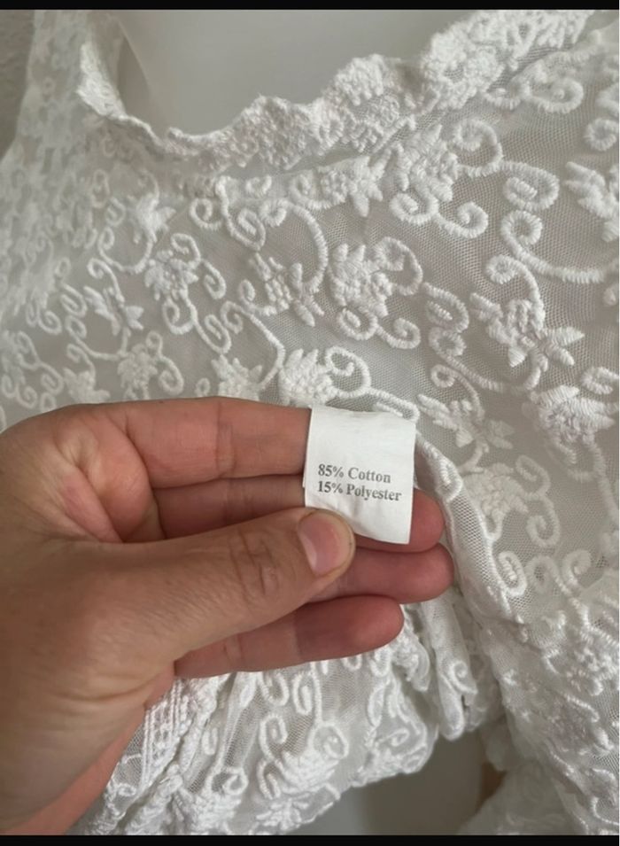 Haut blanc en dentelle taille 38/40 - photo numéro 5