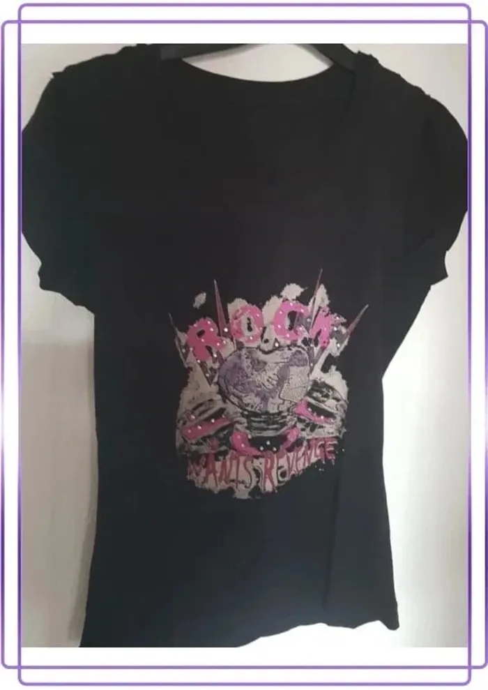 T-shirt taille M avec strass - photo numéro 2