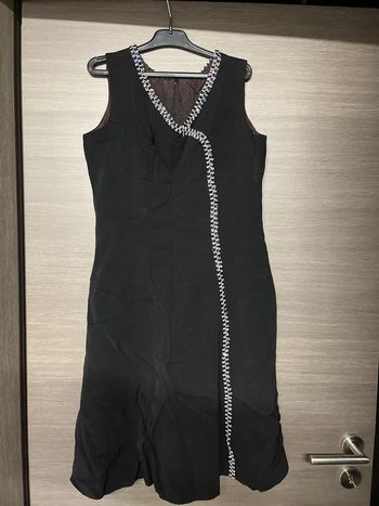 Robe de soirée avec finition brillante