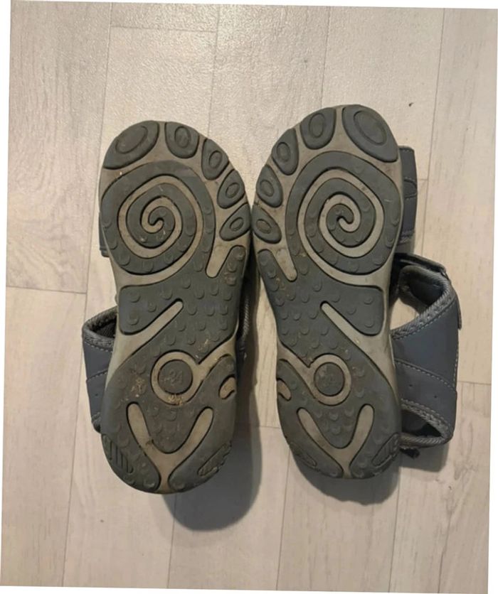 Sandalettes truckboy très bon état 34 très peu servi - photo numéro 3