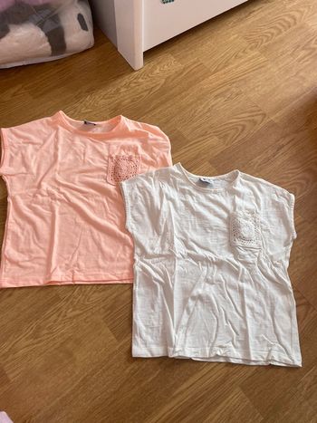 Lot de 2 t-shirts taille 5 ans