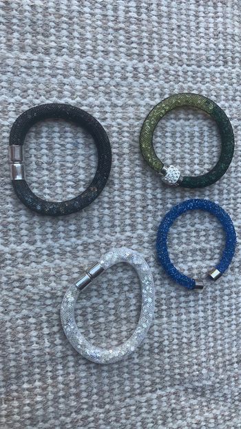 Lot de 4 bracelet attachés aimants strass style Swarovski