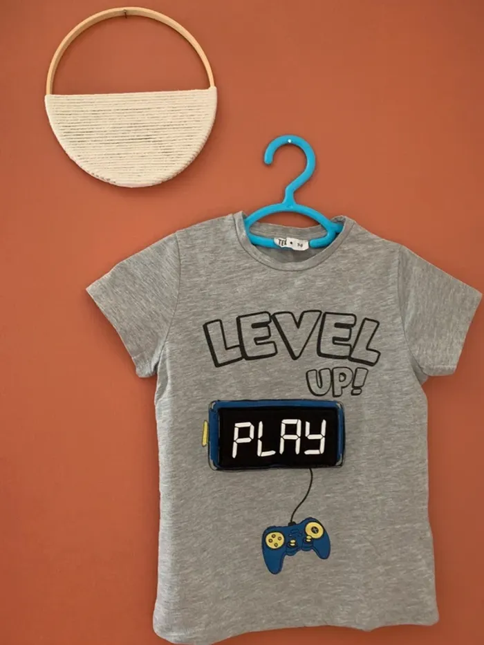 👕 T-shirt gris – TEX – 7-8 ans