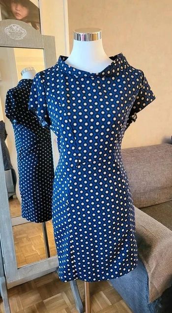 Magnifique robe droite style rétro années 70