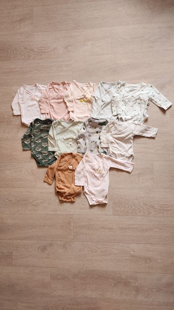 Lot de 12 bodies fille manches longues – 3 mois