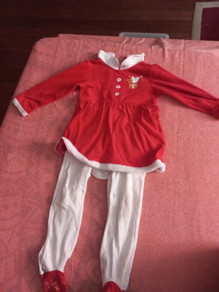 Tenue de Noël, robe collants ouverture basse et pieds inclus 36 mois - photo numéro 2