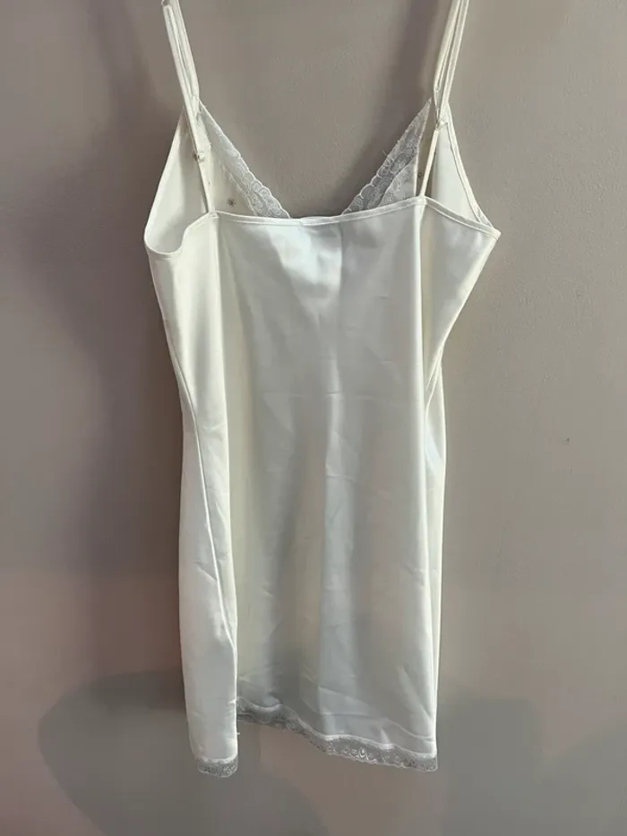 Nuisette blanche etam taille 40 - photo numéro 10