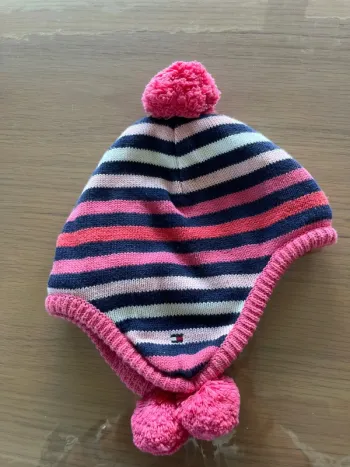 Bonnet taille 2/3 ans Tommy Hilfiger