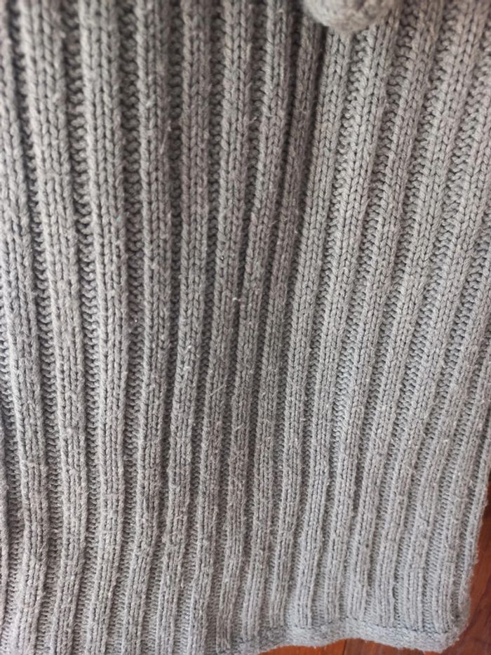 Gilet gris sans manches avec capuche - photo numéro 4