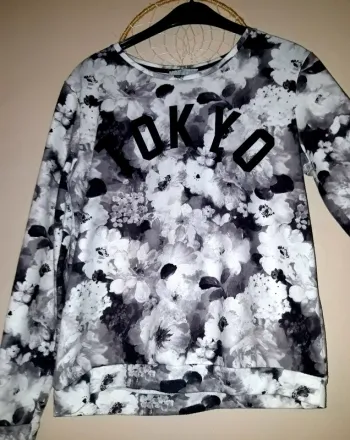 Pull fleuri noir et blanc - Gemo
