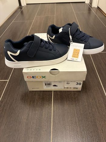 Chaussures baskets Geox neuves