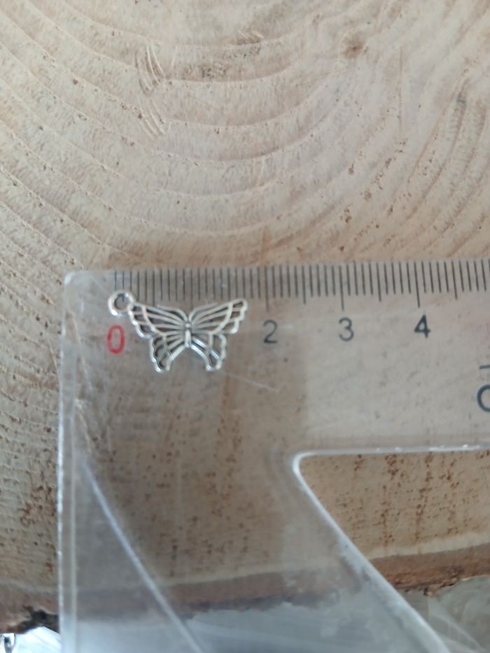 Lot de 22 breloques papillons - photo numéro 2