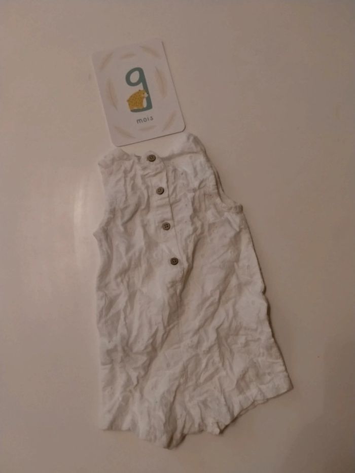 Combinaison bébé blanche Marque Orchestra Taille 9 mois - photo numéro 3