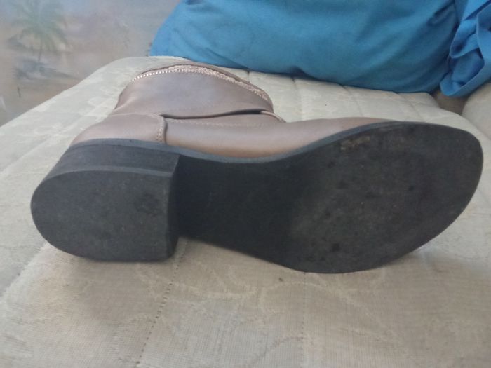 Chaussures T. 37 - photo numéro 4