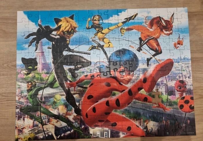 Puzzle XXL 200 pièces Miraculous Ladybug - Ravensburger Tres Bonne Etat - photo numéro 3