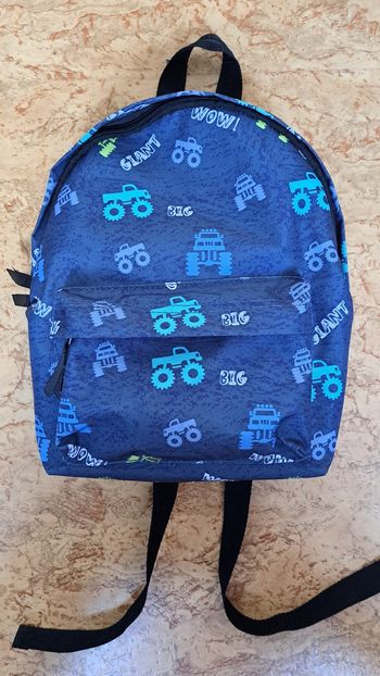 Petit sac à dos monster trucks