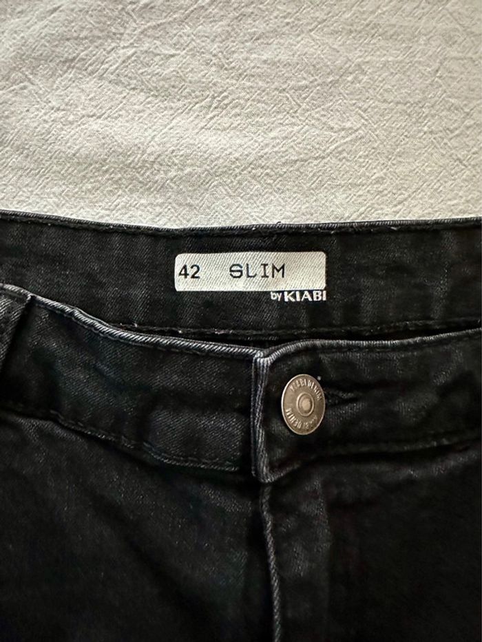 Short noir Kiabi Taille 42 - photo numéro 2