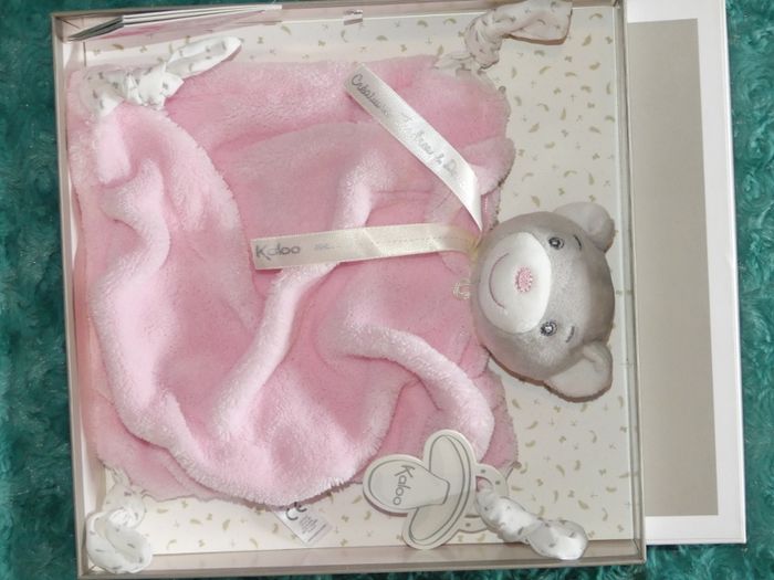 Doudou plat ours rose gris Kaloo plume 🐻Neuf - photo numéro 3