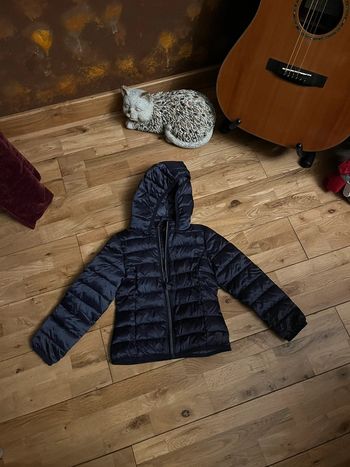 Jolie doudoune fine bleu marine okaidi très bon état 5ans/110cm