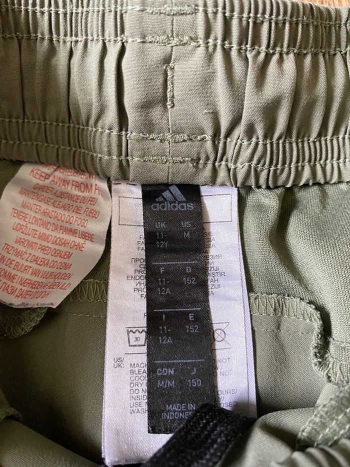 Short de sport Adidas 12 ans - photo numéro 2