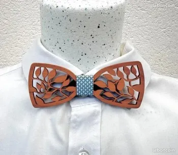 Nœud papillon en bois de merisier, thème feuillage nature