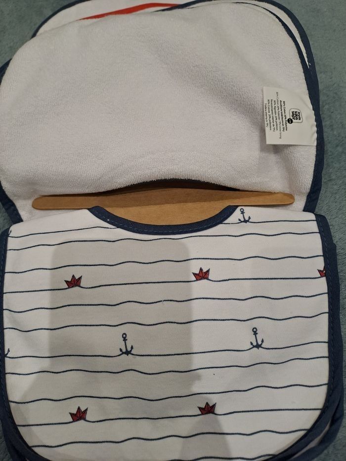 Bavoirs - photo numéro 5