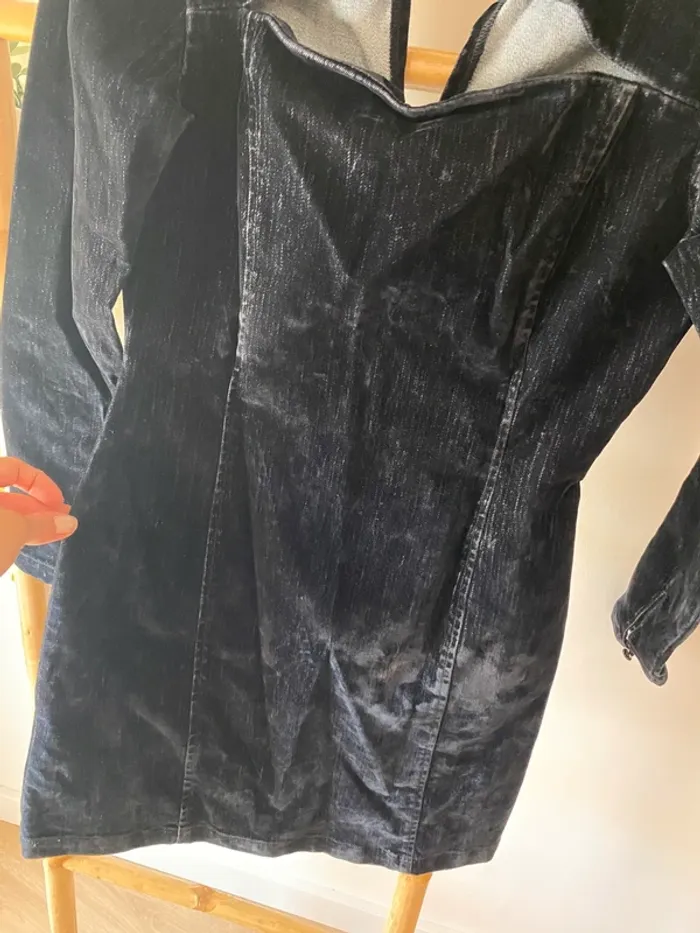 Robe en velours bleu marine - photo numéro 6