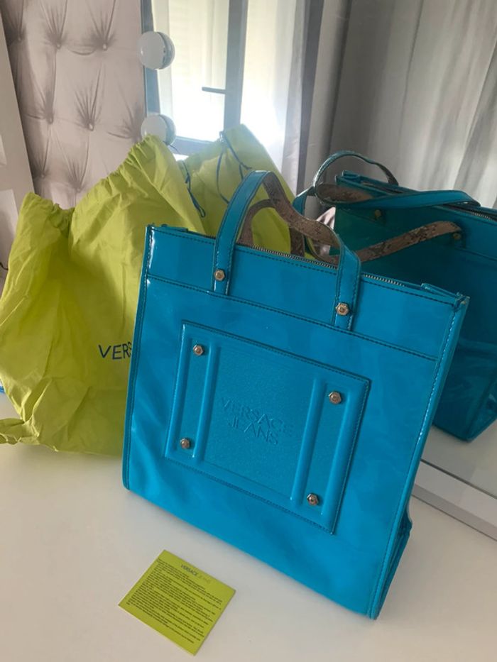 Très jolie sac à main Versace jean