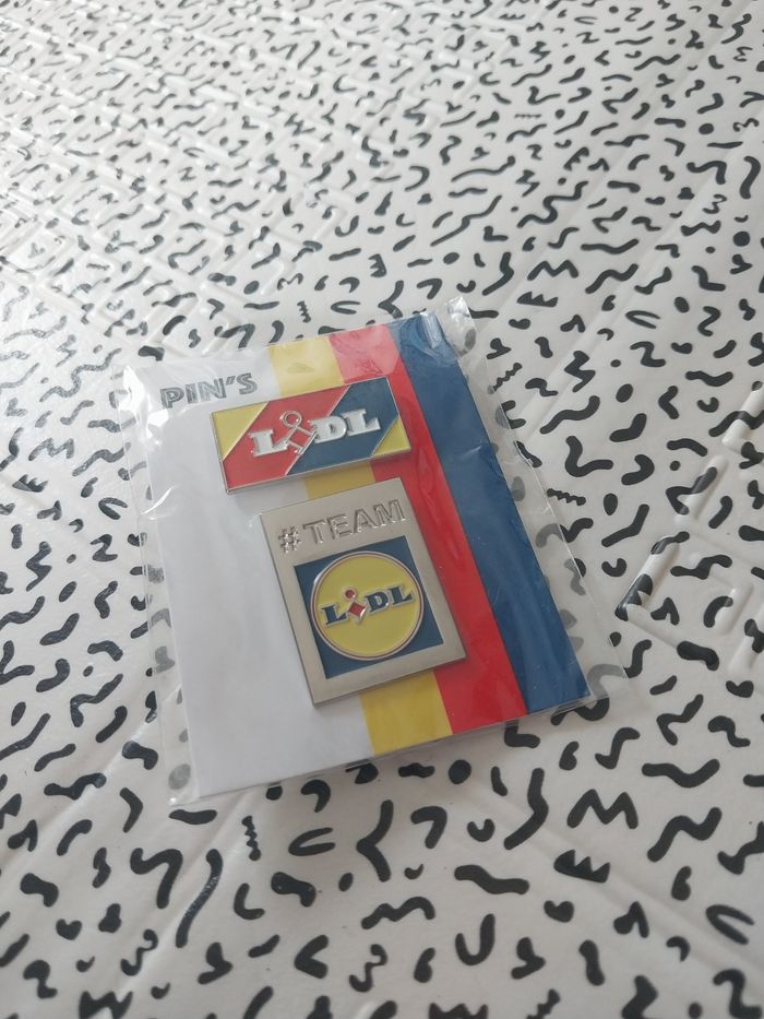 Lot 2 pin’s Lidl officiels – édition collector #TEAM