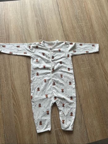 Lot de deux pyjama taille 3 mois