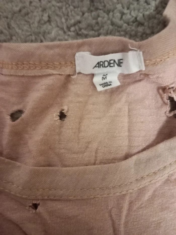 Top court troués - photo numéro 3