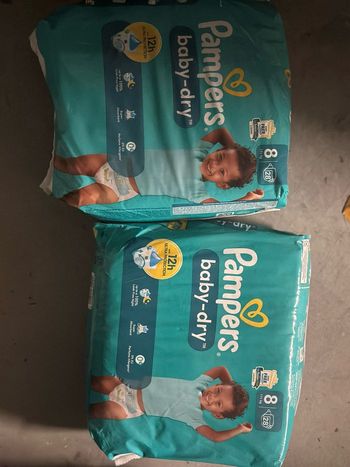 Pampers taille 8