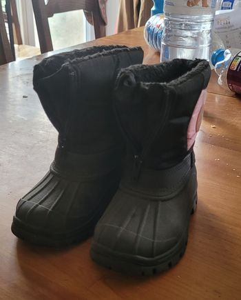 Bottes de neige taille 25