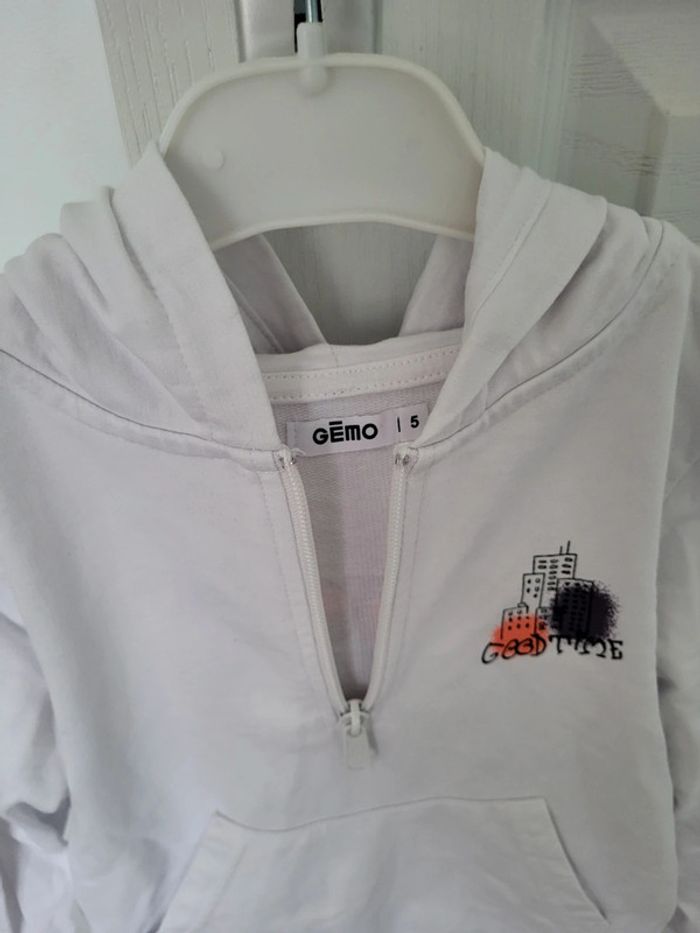 Sweat à capuche garçon blanc mi saison neuf 5 ans - photo numéro 2