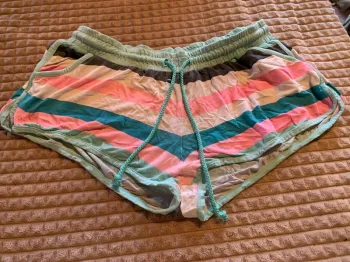 Short undiz