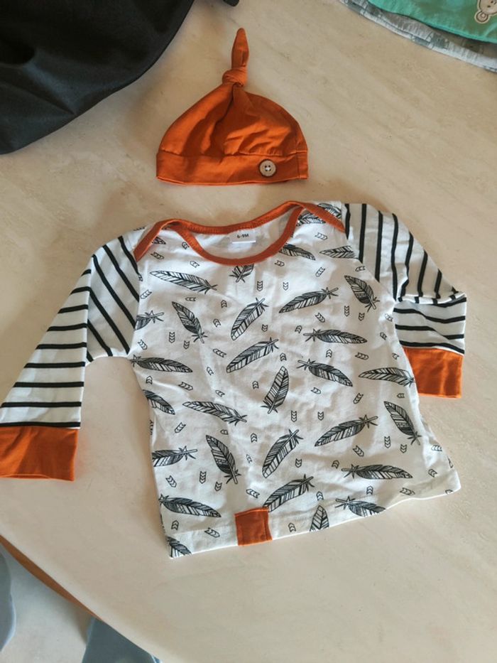 Ensemble t-shirt et bonnet