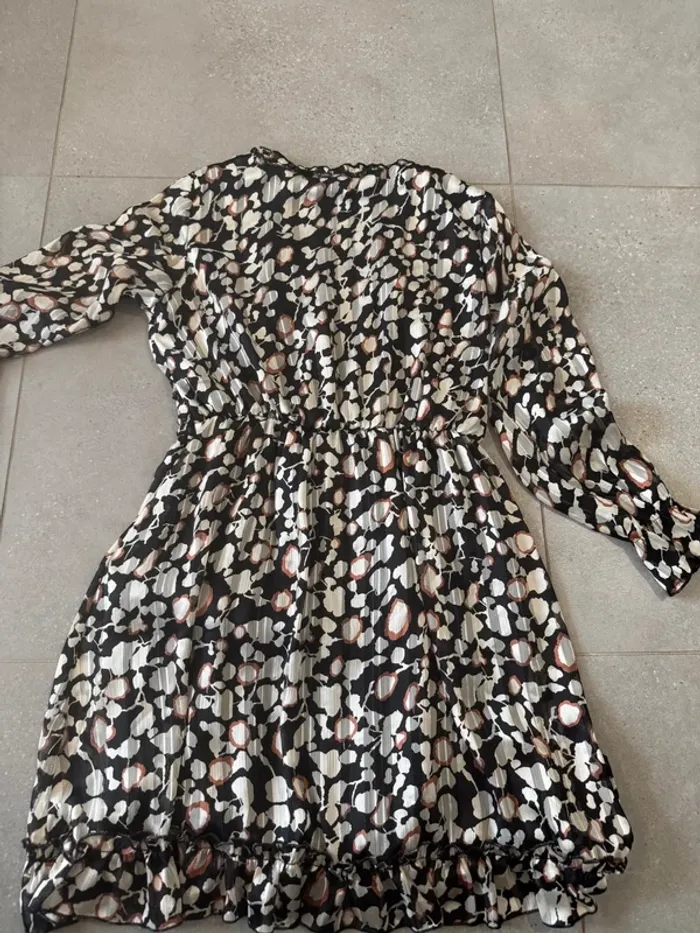 Robe lilie Rose, très bon état, taille M/L - photo numéro 3