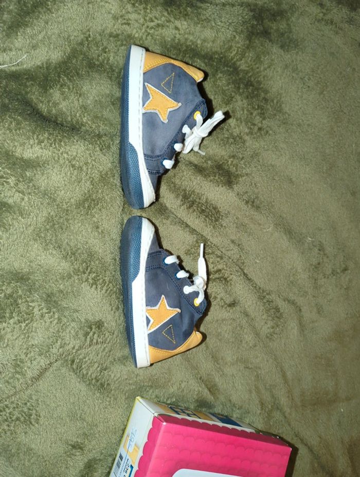 Chaussures spécial bébé - photo numéro 4