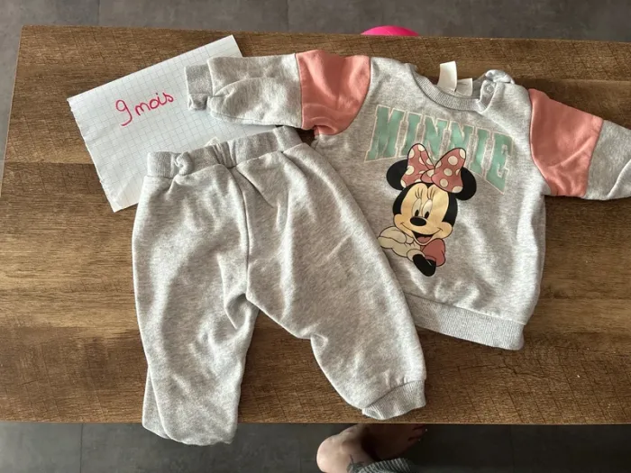 Jogging Minnie