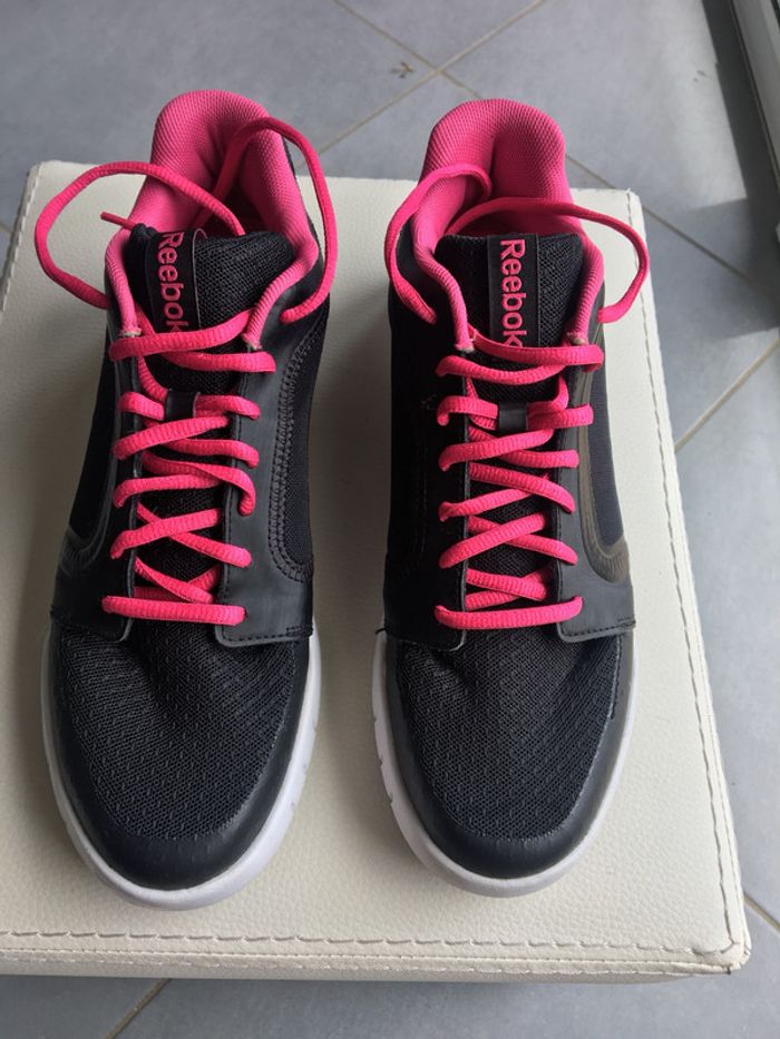Basket reebok de fitness d’ange urlead noir et rose paillettes noir derrière - photo numéro 3