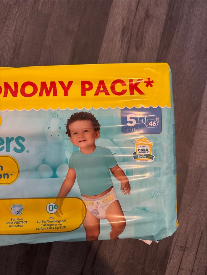 Couches Pampers prenium protection - photo numéro 3