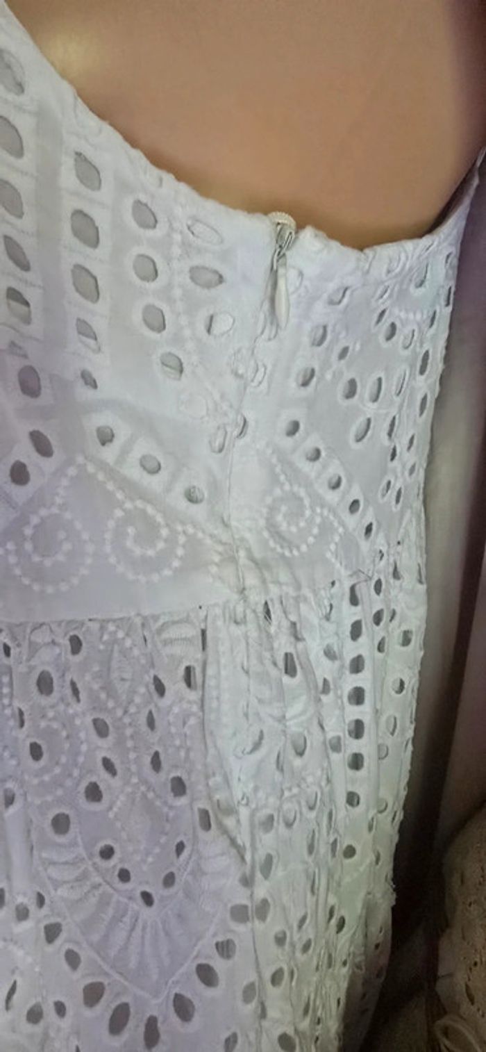 Robe Longue Blanche style Broderie Anglaise Taille M - photo numéro 3