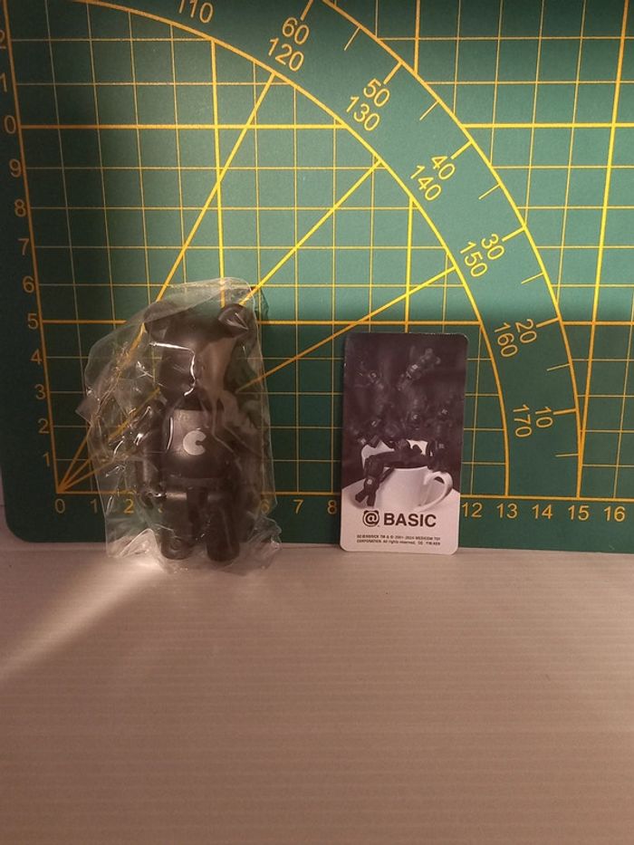 Bearbrick ours C