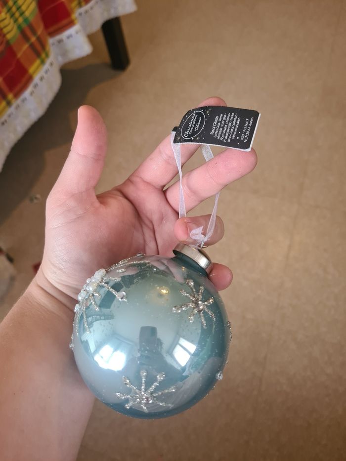 Boule de Noël neuve - photo numéro 2