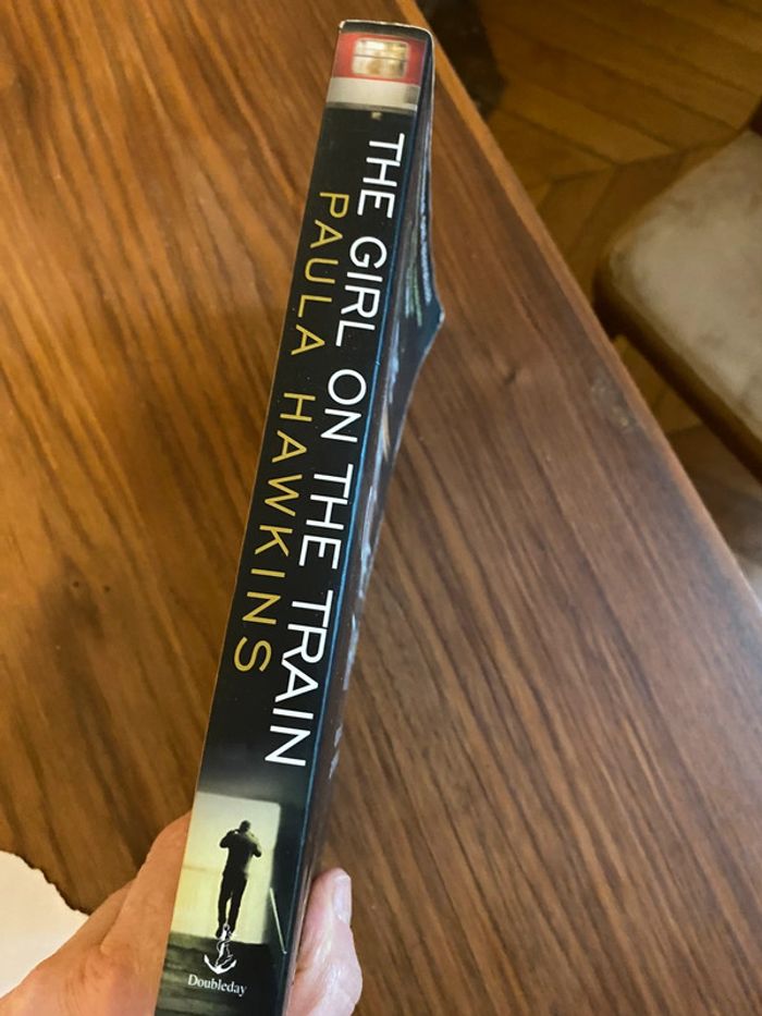 Thé girl on the train de Paula Hawkins - photo numéro 3