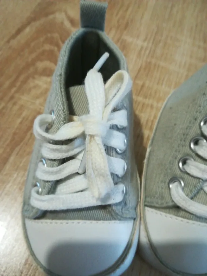 Jolies chaussures bébé 6/9 mois - photo numéro 5